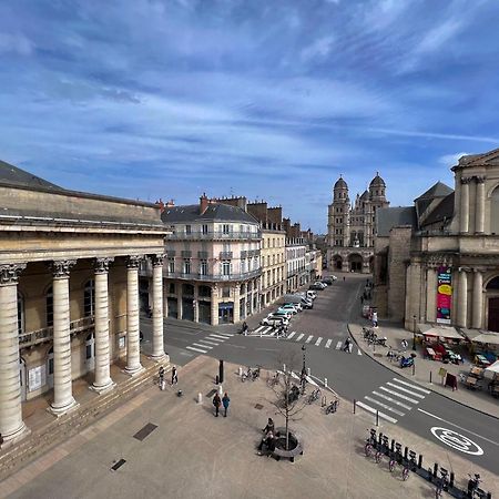 Le Theatre : Centre Historique Dijon Exterior foto