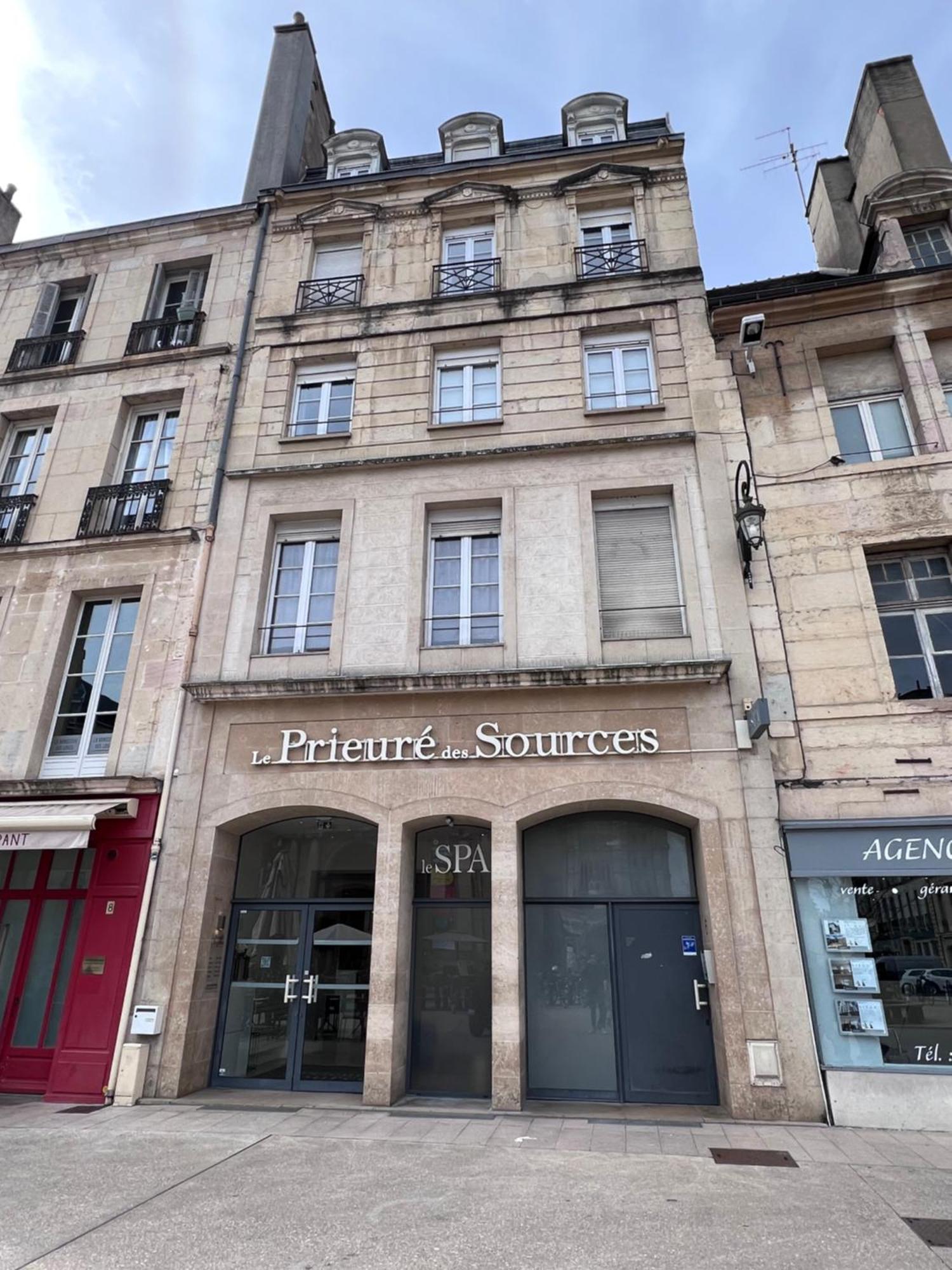 Le Theatre : Centre Historique Dijon Exterior foto